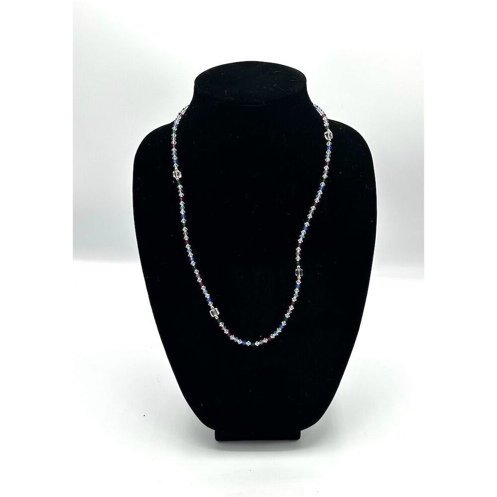 Multicolor Beaded Necklace Gold Tone Closure